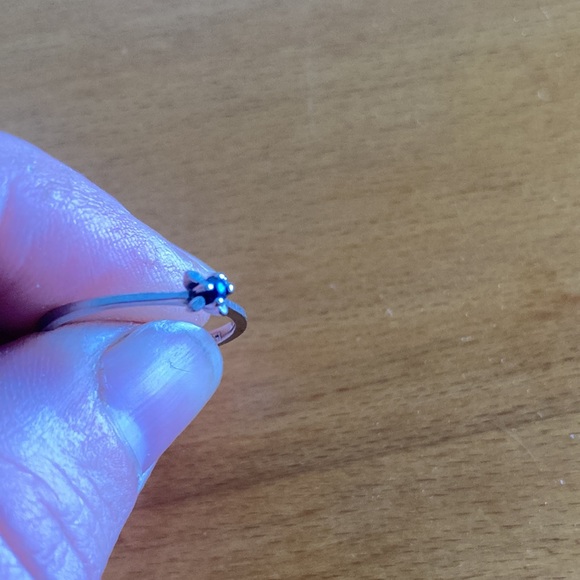 Gray Sapphire & White Gold Ring - Picture 7 of 9